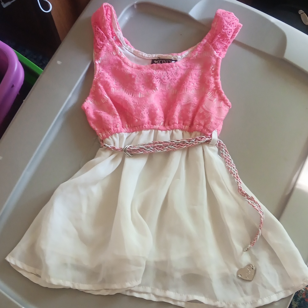 Cute summer sleeveless tunic with belt